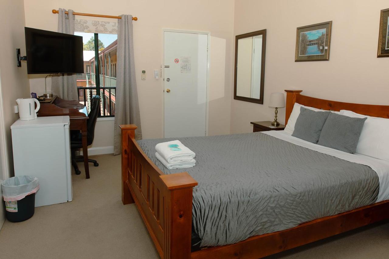 Settlers Hotel York Luaran gambar