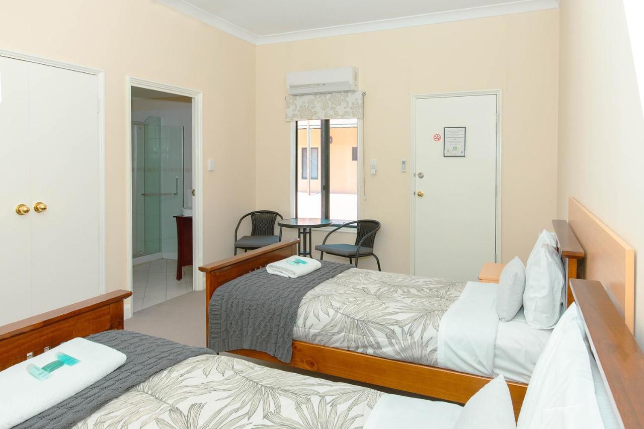 Settlers Hotel York Luaran gambar