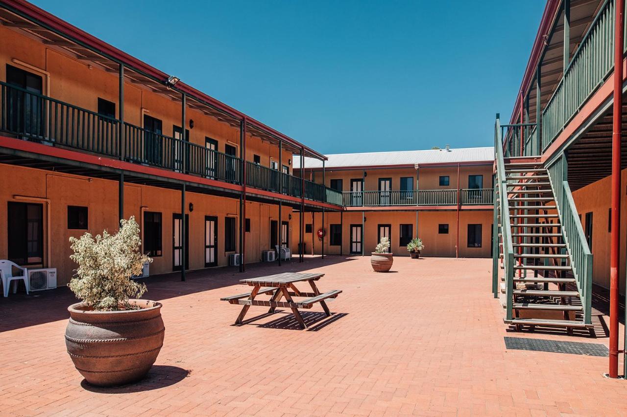Settlers Hotel York Luaran gambar