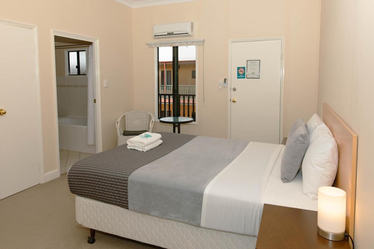 Settlers Hotel York Luaran gambar