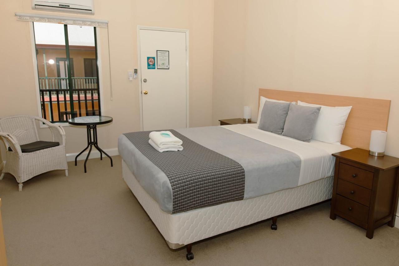 Settlers Hotel York Luaran gambar